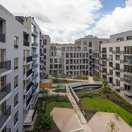 Stylish Flat By The Metro شقة *