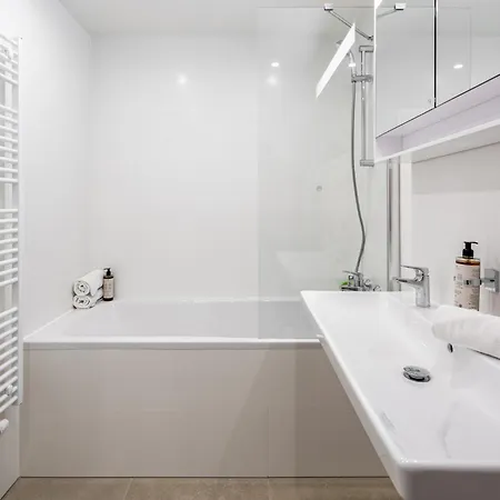 Stylish Flat By The Metro * براغ