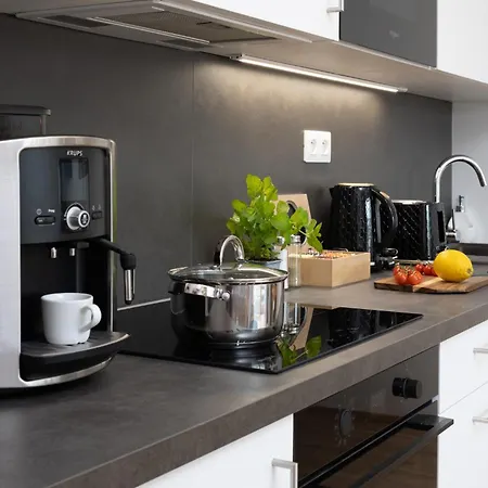 شقة Stylish Flat By The Metro *