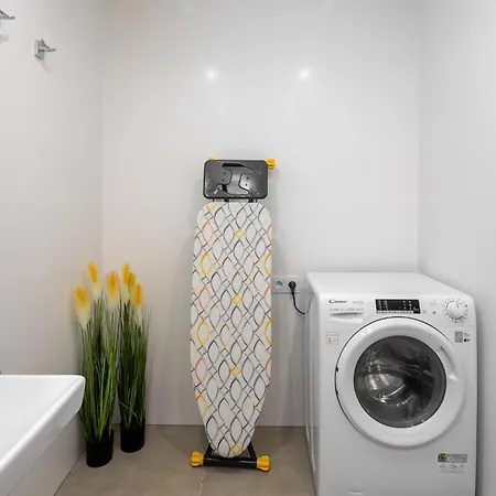 Stylish Flat By The Metro