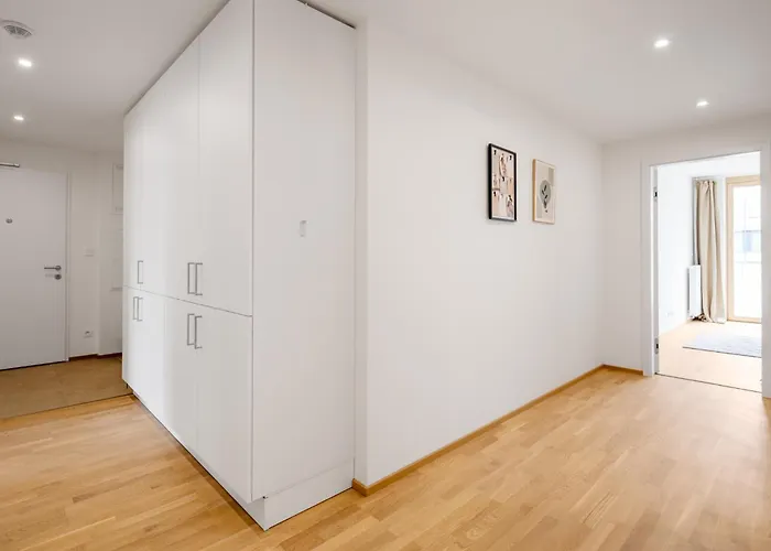 דירה Stylish Flat By The Metro