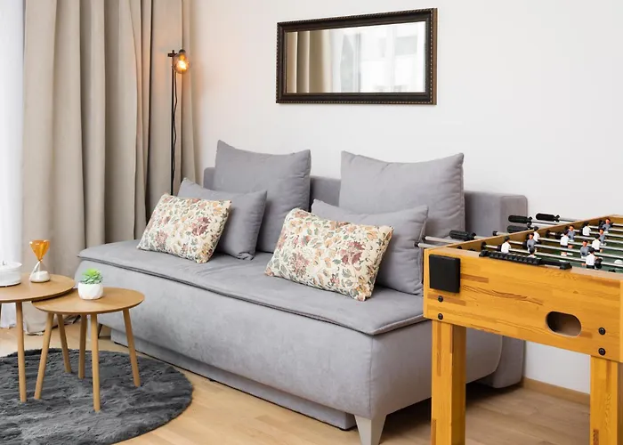 Stylish Flat By The Metro דירה פראג