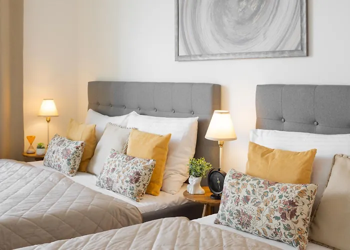 דירה Stylish Flat By The Metro