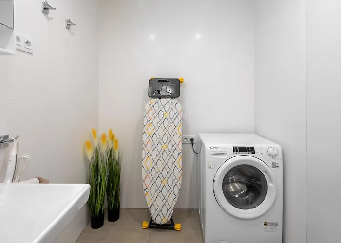Stylish Flat By The Metro