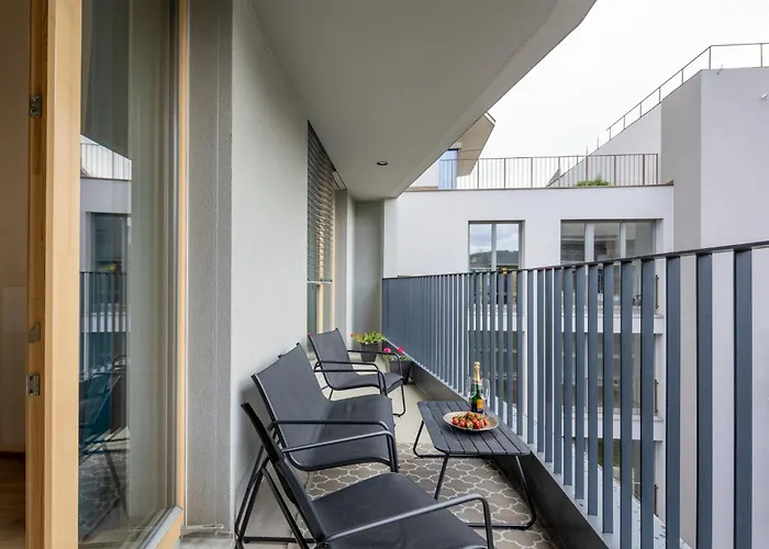 Appartement Stylish Flat By The Metro Praag