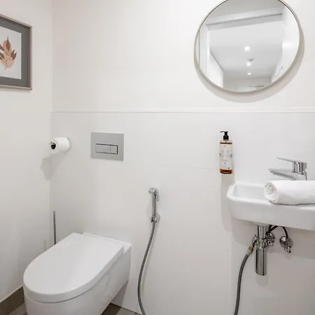 Appartement Stylish Flat By The Metro Praag