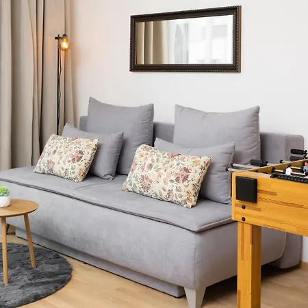 Stylish Flat By The Metro Appartement Praag